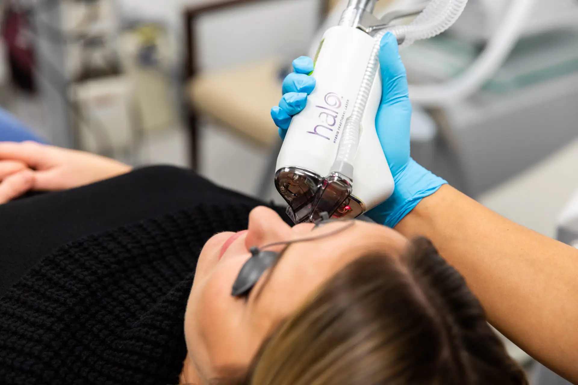 Halo Glow signature glow facial
